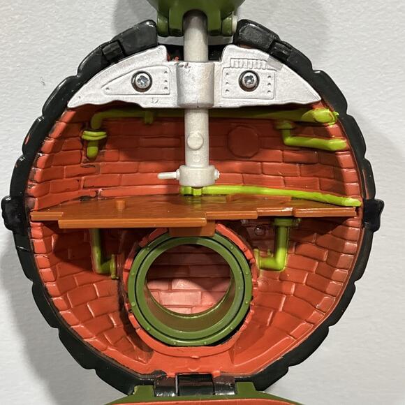 TMNT Mini Mutants Leonardo’s Sewer Playset 1994 Playmates (turtle Only) - Picture 7 of 8